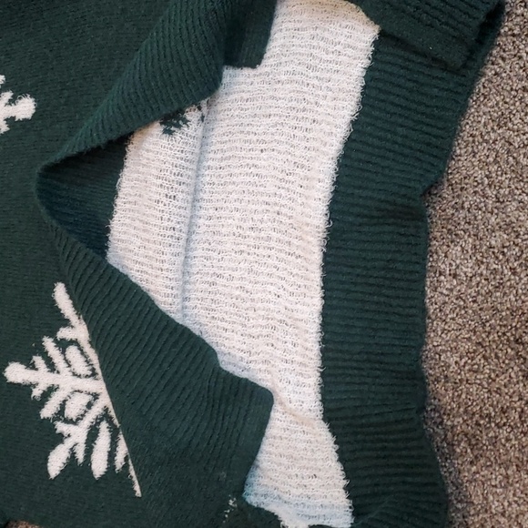 Anthropologie Cupcakes & Cashmere Turtleneck Snowflake Revolve Sweater sz M - Picture 4 of 9